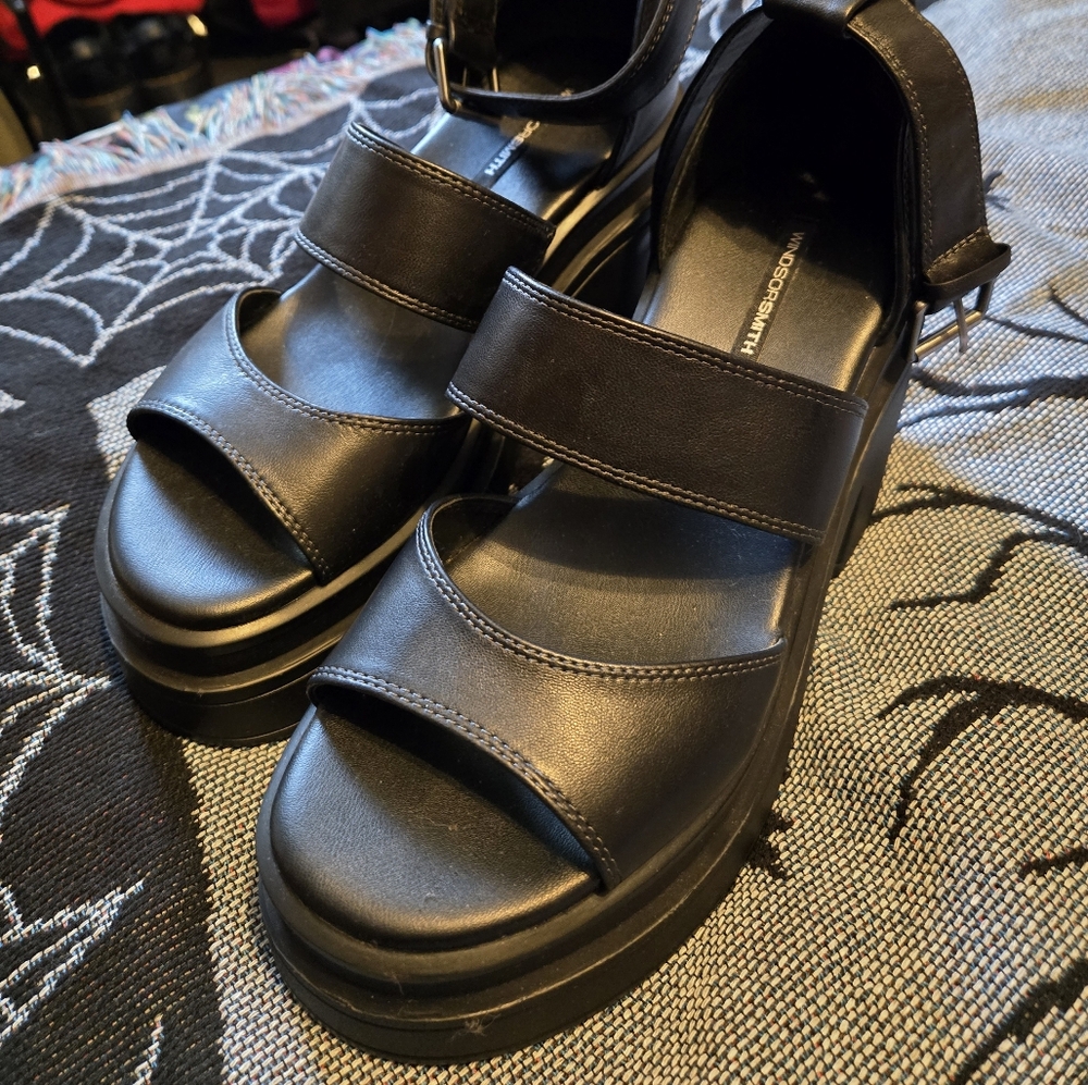 Stylish Black Sandals